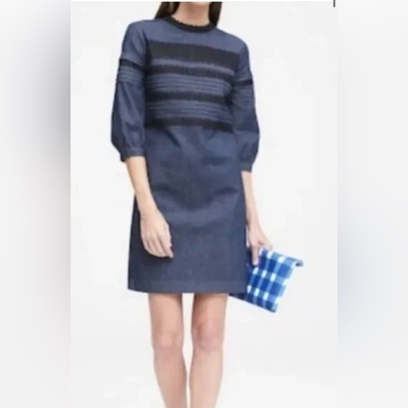 Banana Republic Pintuck & Lace Shift Dress, Rinse Size 8 - Picture 4 of 9